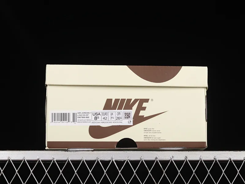 All Categories Air Jordan Jordan Series Basketball Shoes Air Jordan 1 Low Travis Scott x Air Jordan 1 Low OG AJ1 Joe 1 Reversed Overhook Joint Style Casual Sports Basketball Shoes DM7866-886